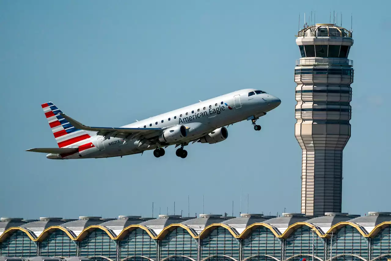 FAA rejects proposal to cut qualifying flight time in half for pilots