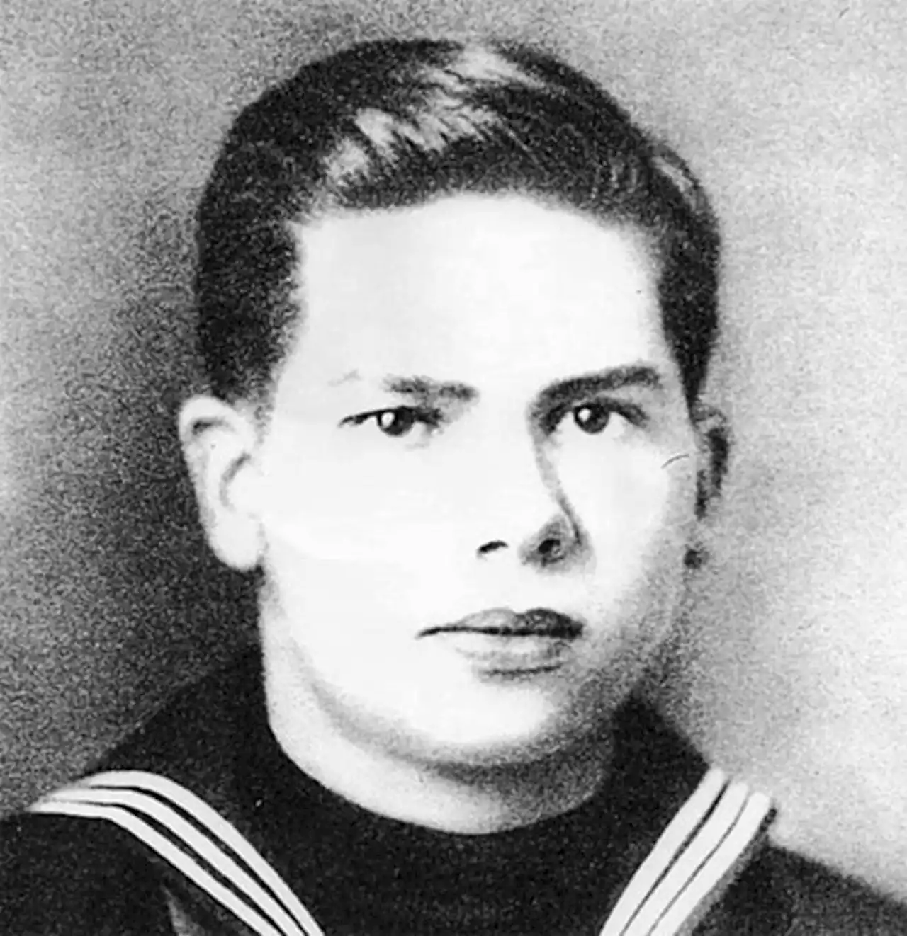 Sailor who died at Pearl Harbor to be buried at Arlington