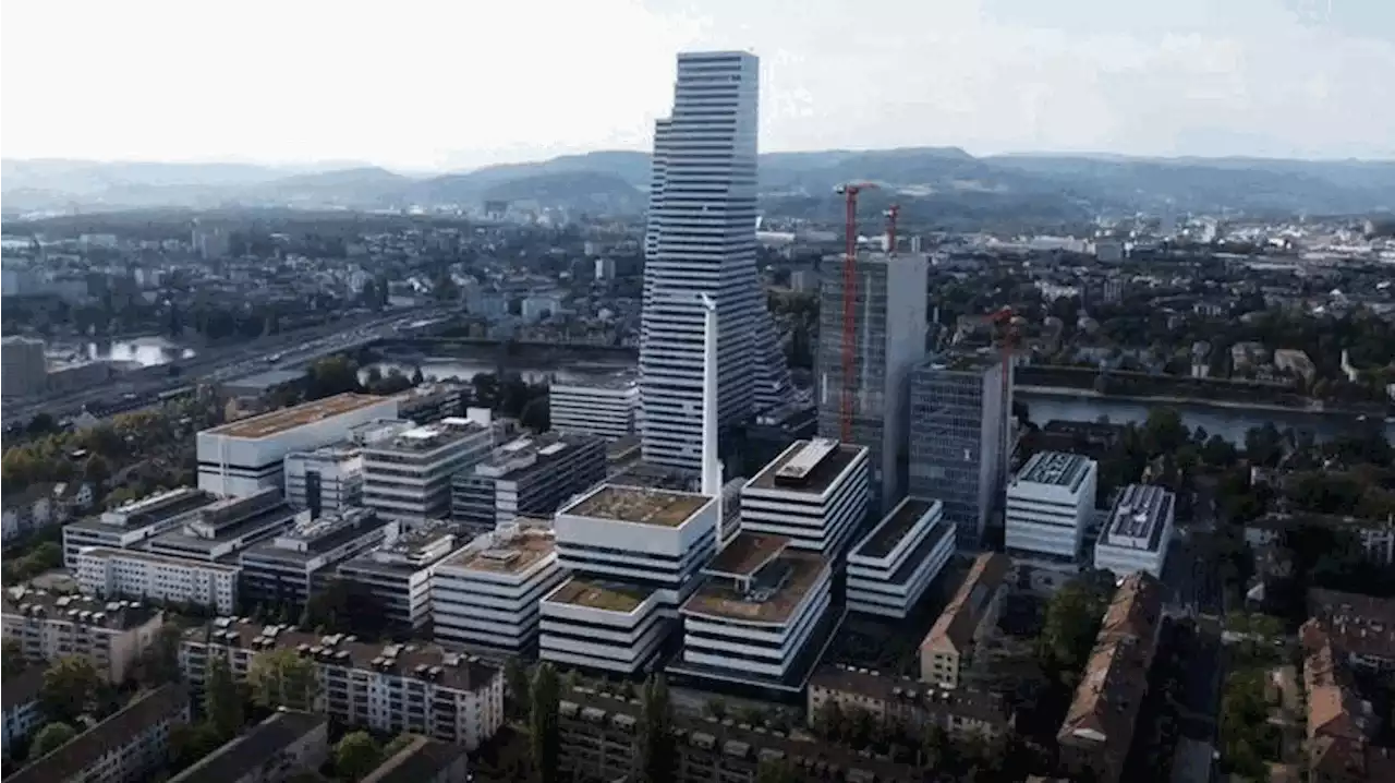 Im höchsten Gebäude des Landes – Schweizer Premiere – arbeiten im Turm, der 200 Meter überragt