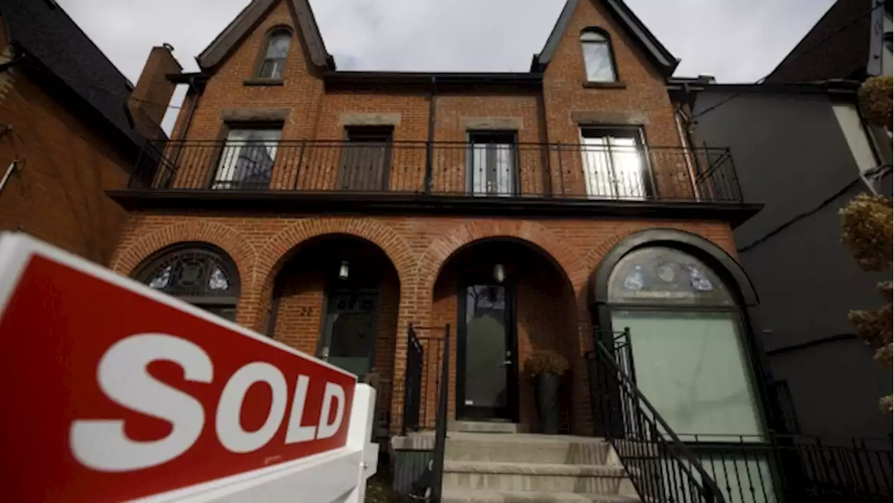 Toronto home prices steady in August after sinking from record - BNN Bloomberg