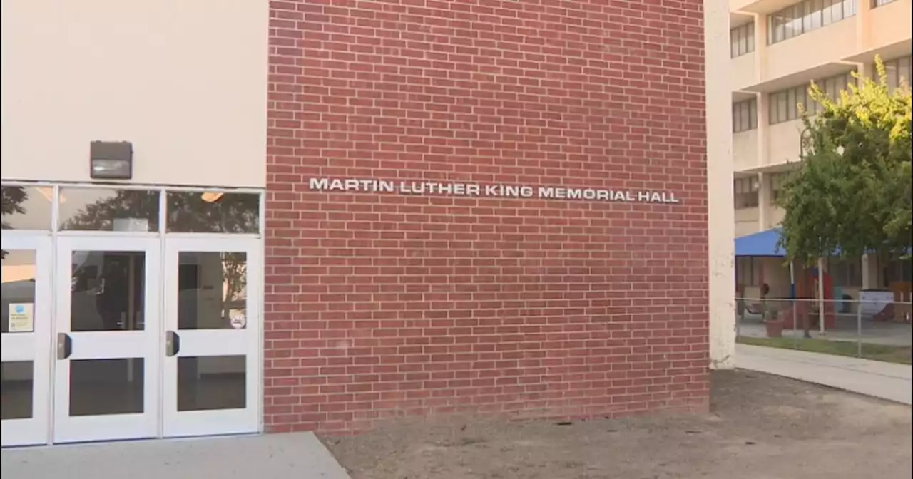 Cal State LA students bake inside classrooms after A/C units break