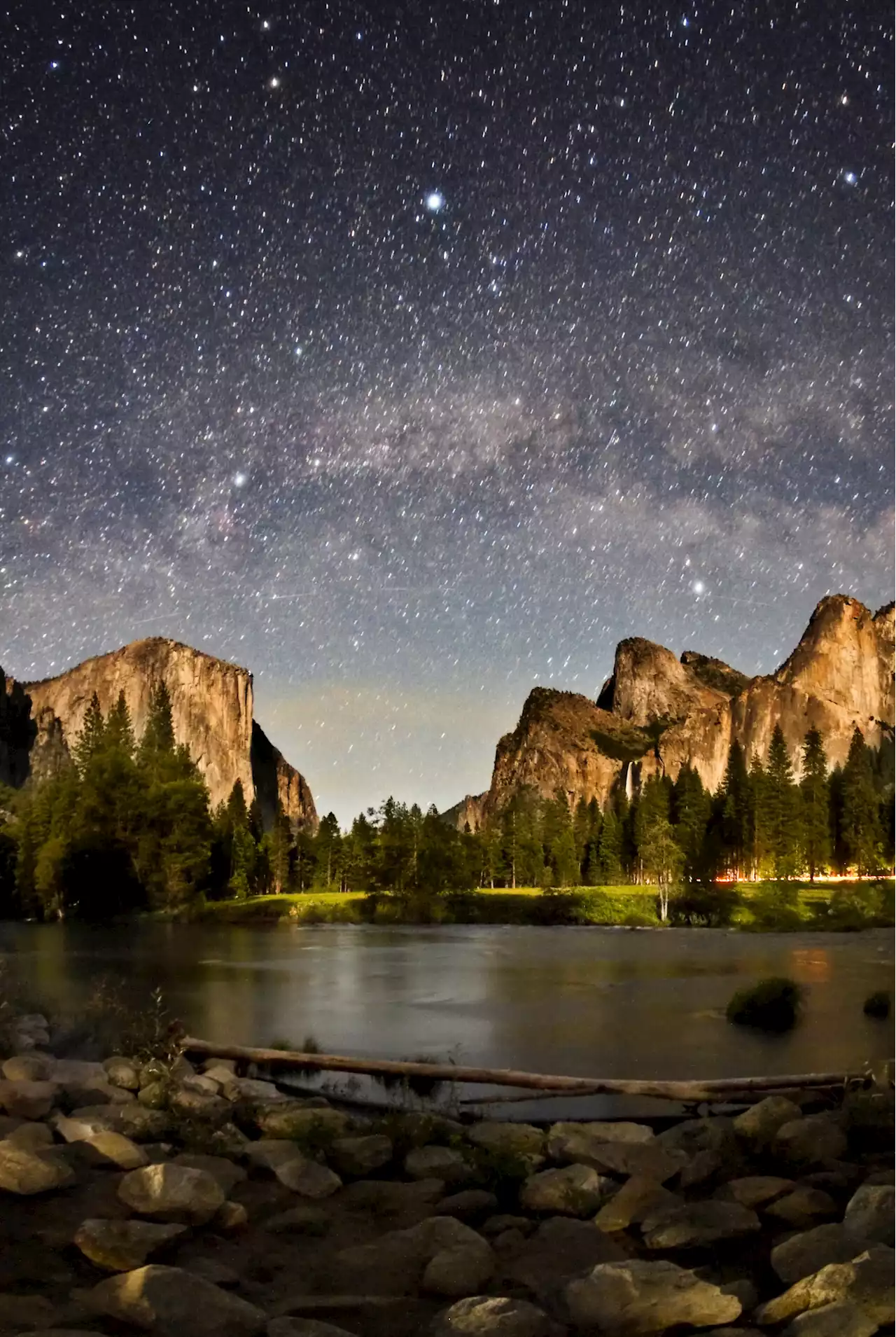 Why You Should Visit National Parks After Dark