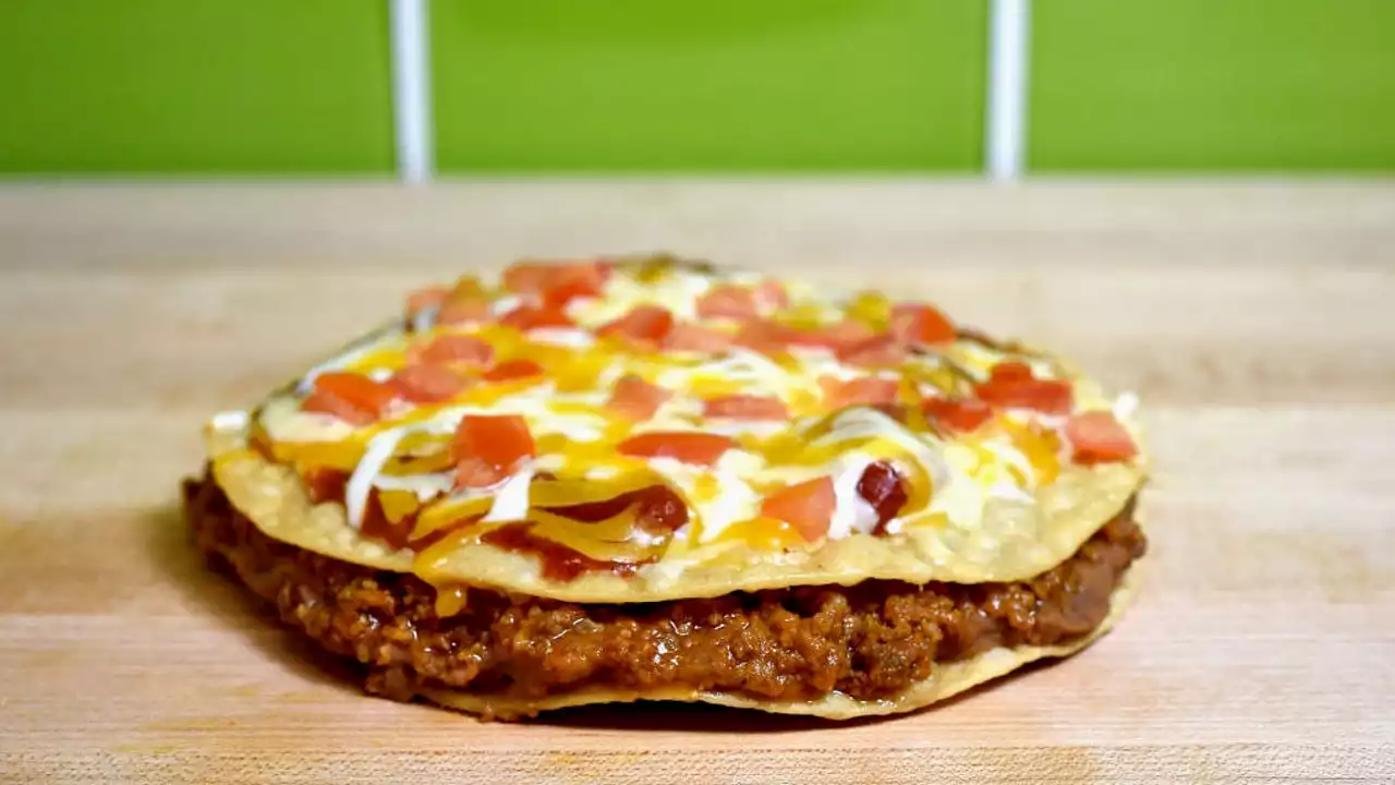 Here's when Taco Bell's Mexican pizza and musical debut