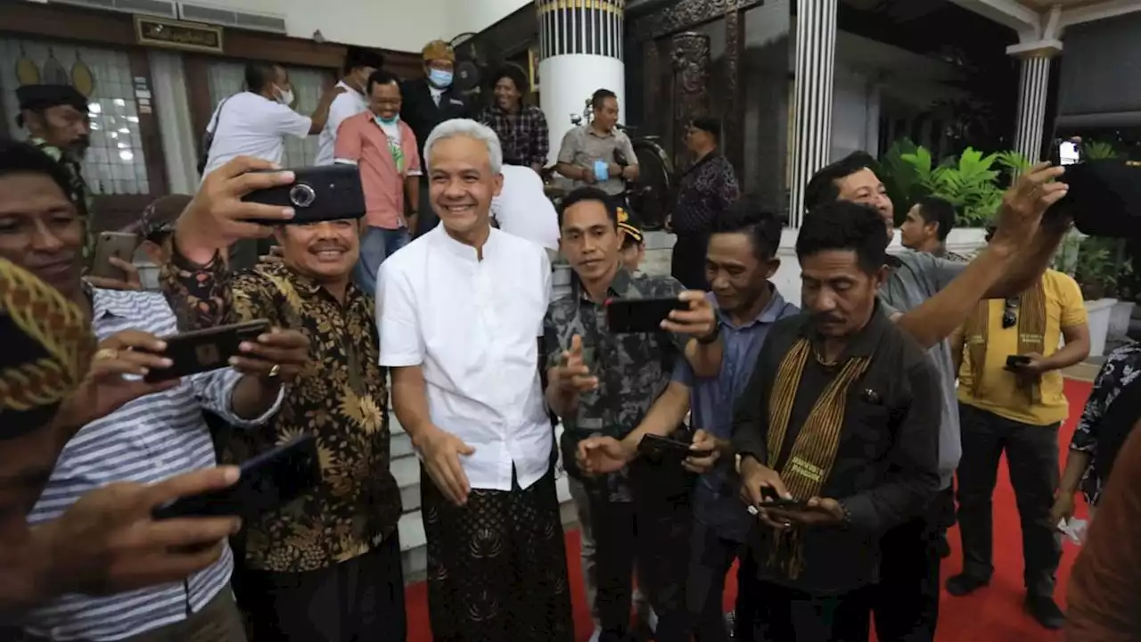 Puluhan Kades dari Dompu NTB Datangi Kediaman Ganjar Pranowo