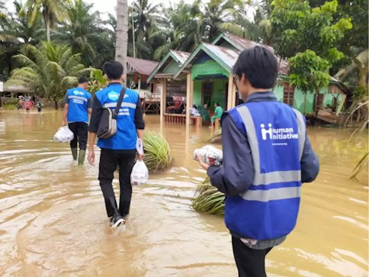 Human Initiative Bantu Warga Terdampak Banjir di Bengkulu