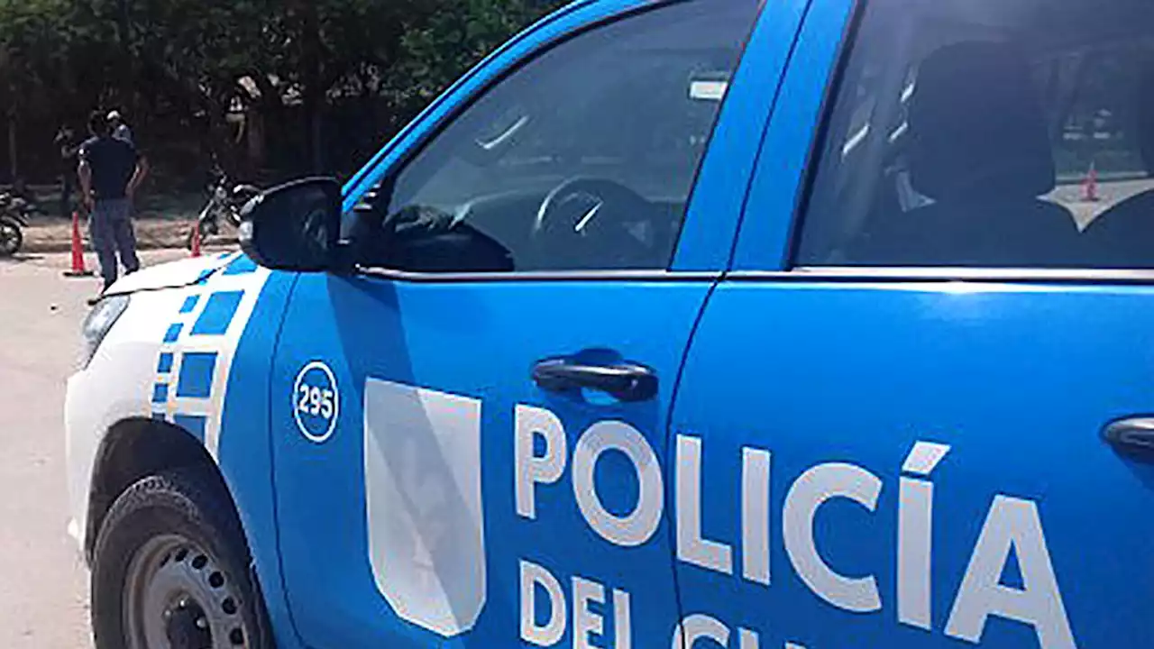 Fue a hacer una denuncia por violencia de género y la violaron dos policías