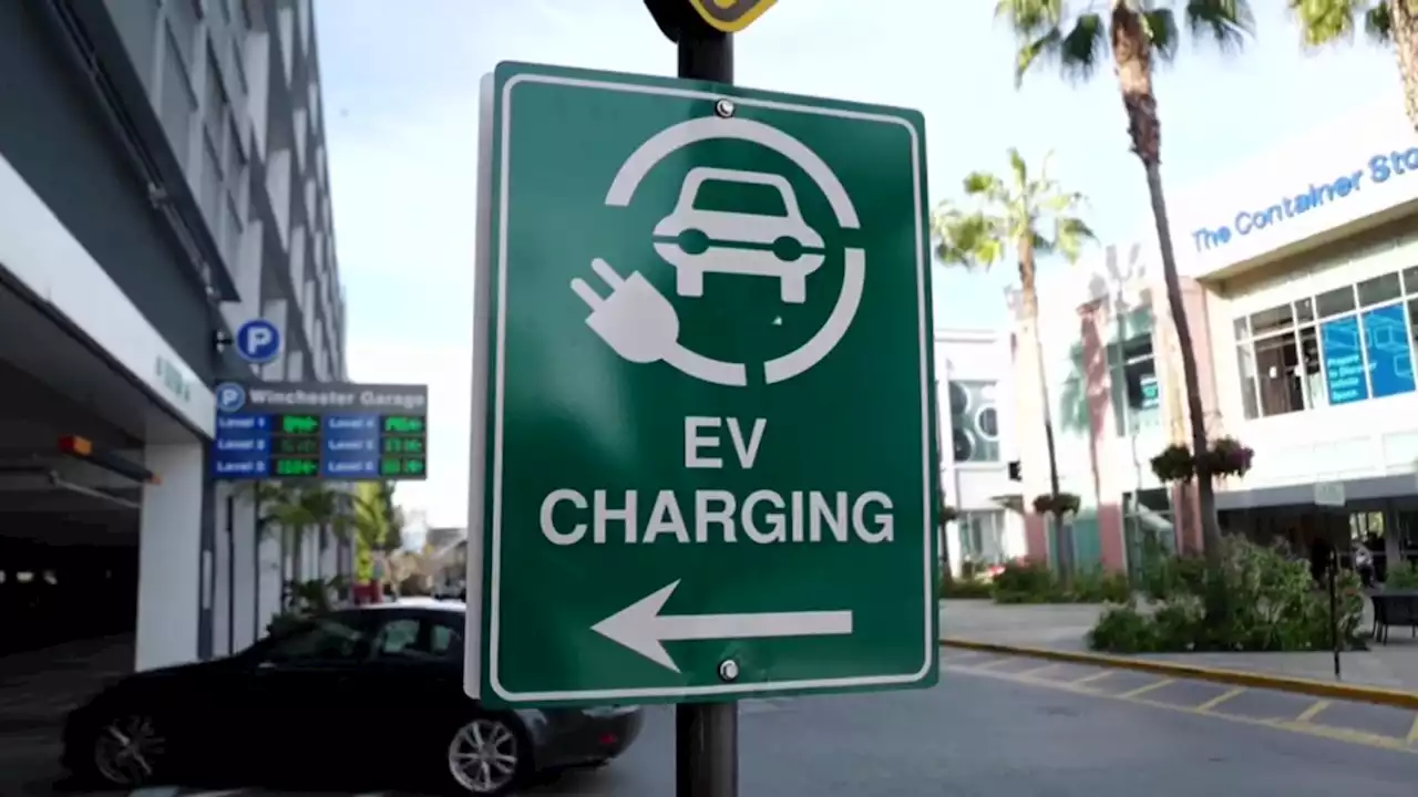 As California Pushes Toward EVs, Flex Alert Asks People Not to Charge Cars During Peak Hours