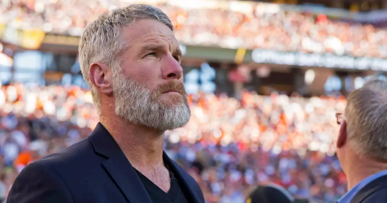 FBI questions Brett Favre in Mississippi welfare scandal