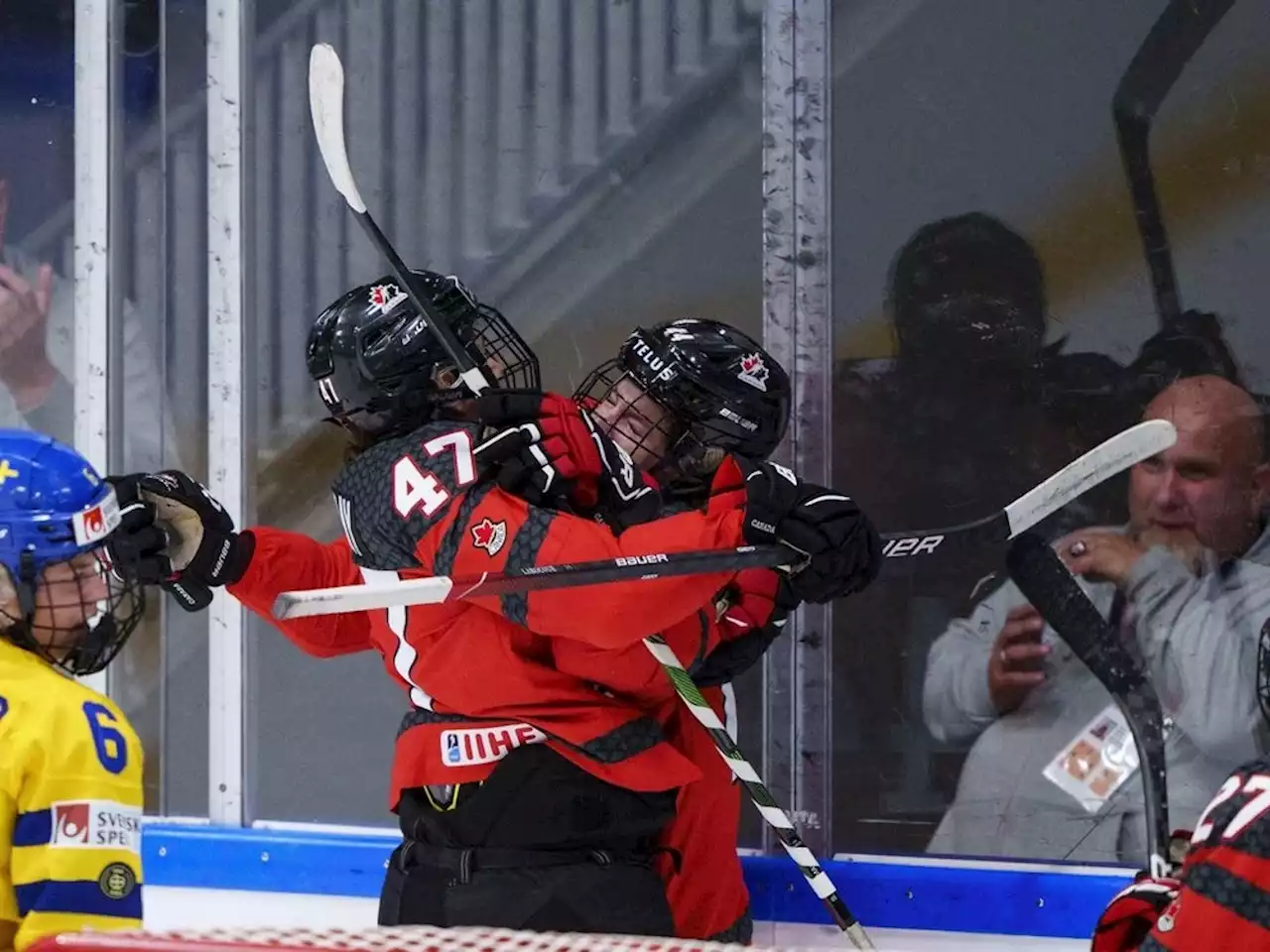 Canada into women's world hockey semifinal with 3-0 win over Sweden