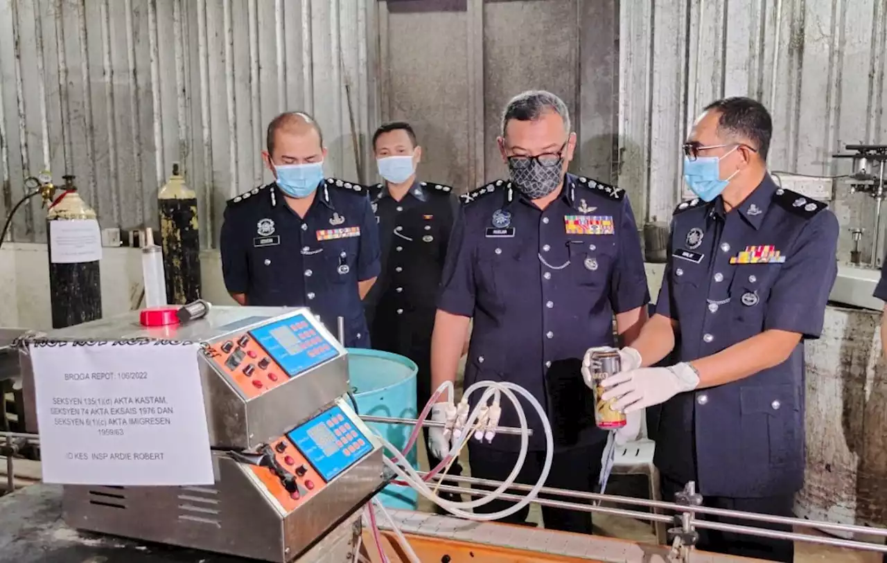 Kilang terbiar proses arak haram, rampasan lebih RM4j