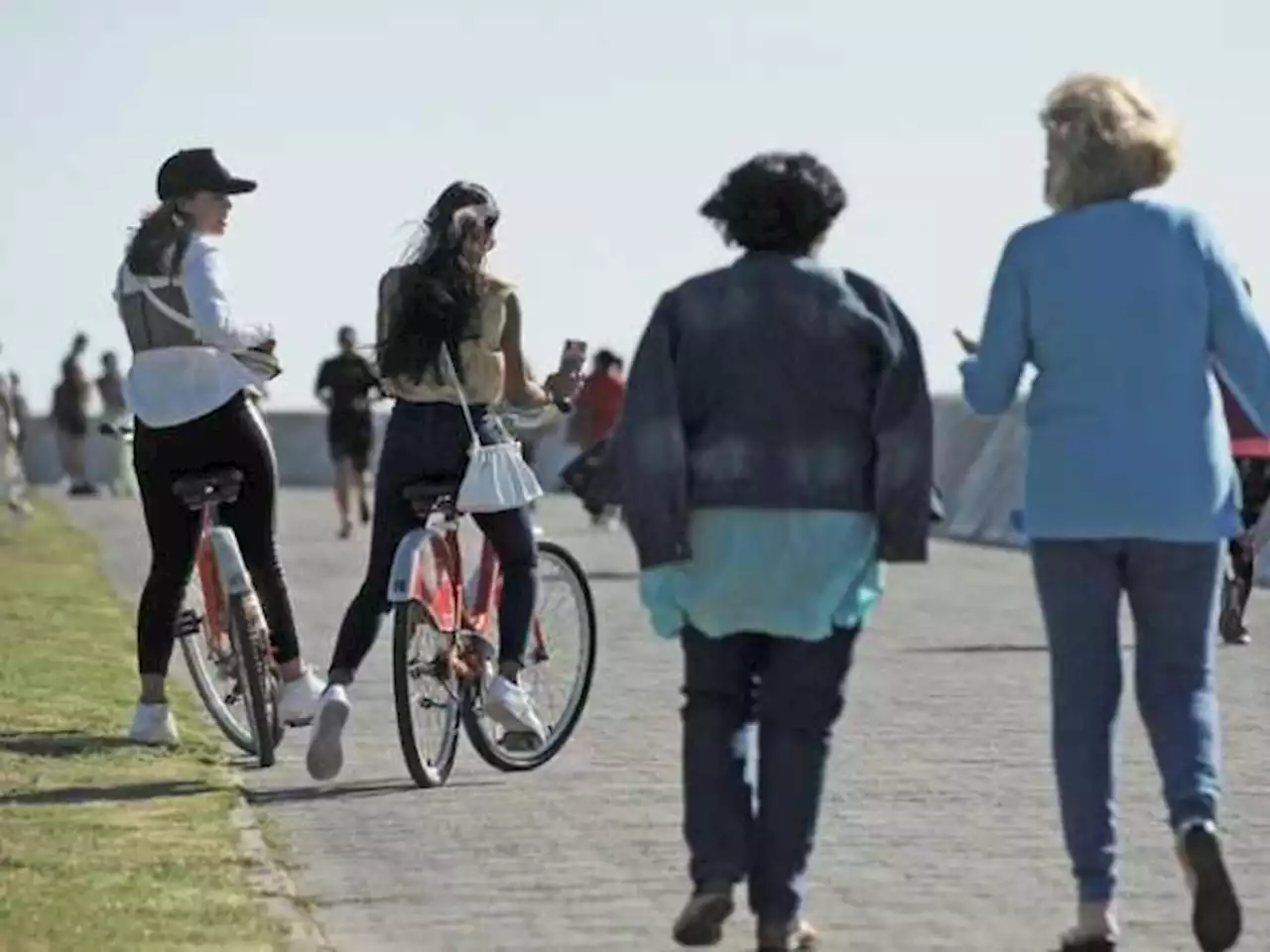 Cyclists On Sea Point Promenade – The Verdict Is In