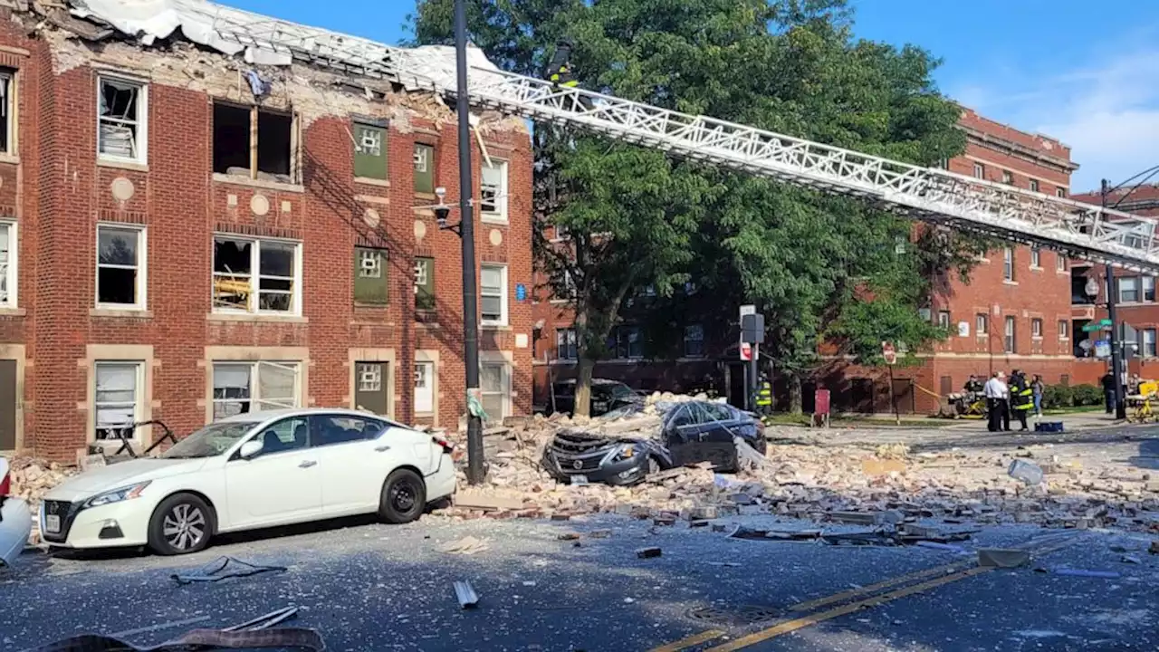 At least 8 people injured in explosion at Chicago apartment building