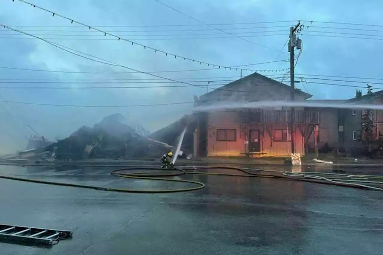 Nome restaurant burns, nearby inn saved during Alaska storm