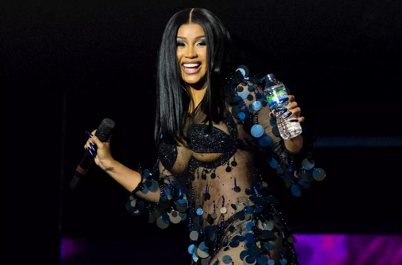 Cardi B Gets a Handwritten Note From Beyoncé, Jokingly Warns That Anyone Who Comes Near It Will Be ‘Electrocuted’