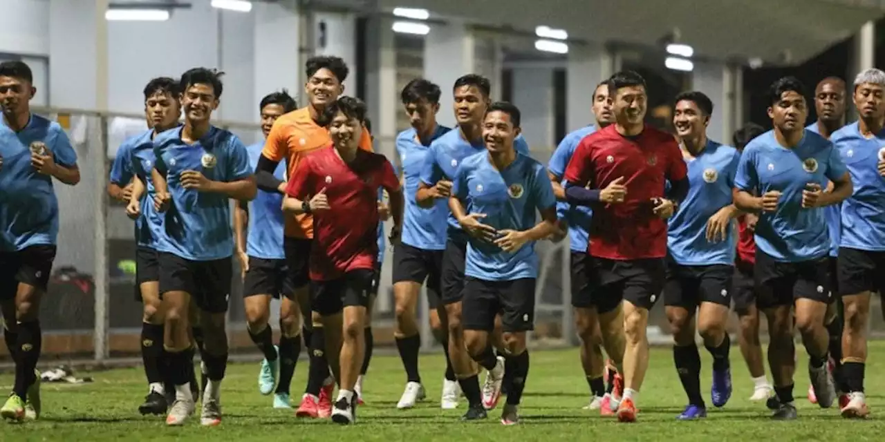 Latihan Pertama Timnas Indonesia di Bandung Diikuti 19 Pemain, 4 Nama Absen - Bola.net