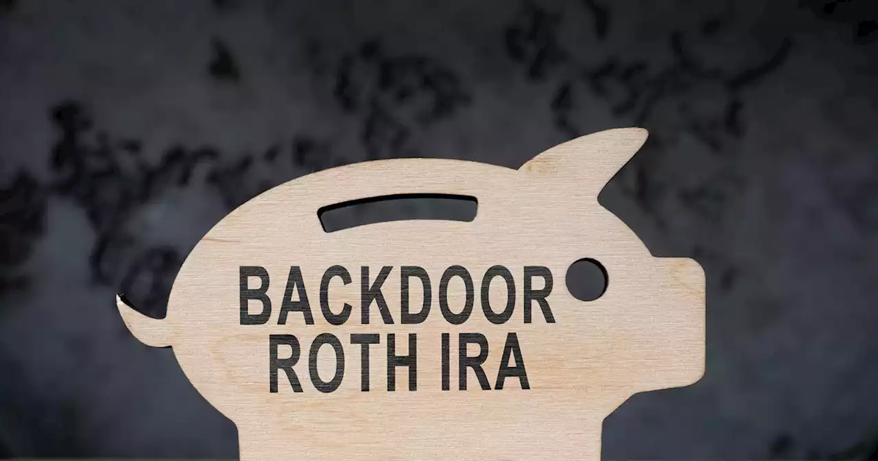 How does a backdoor Roth IRA work?