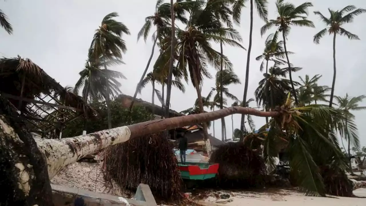 Hurricane Fiona slams Turks and Caicos as Category 3 storm