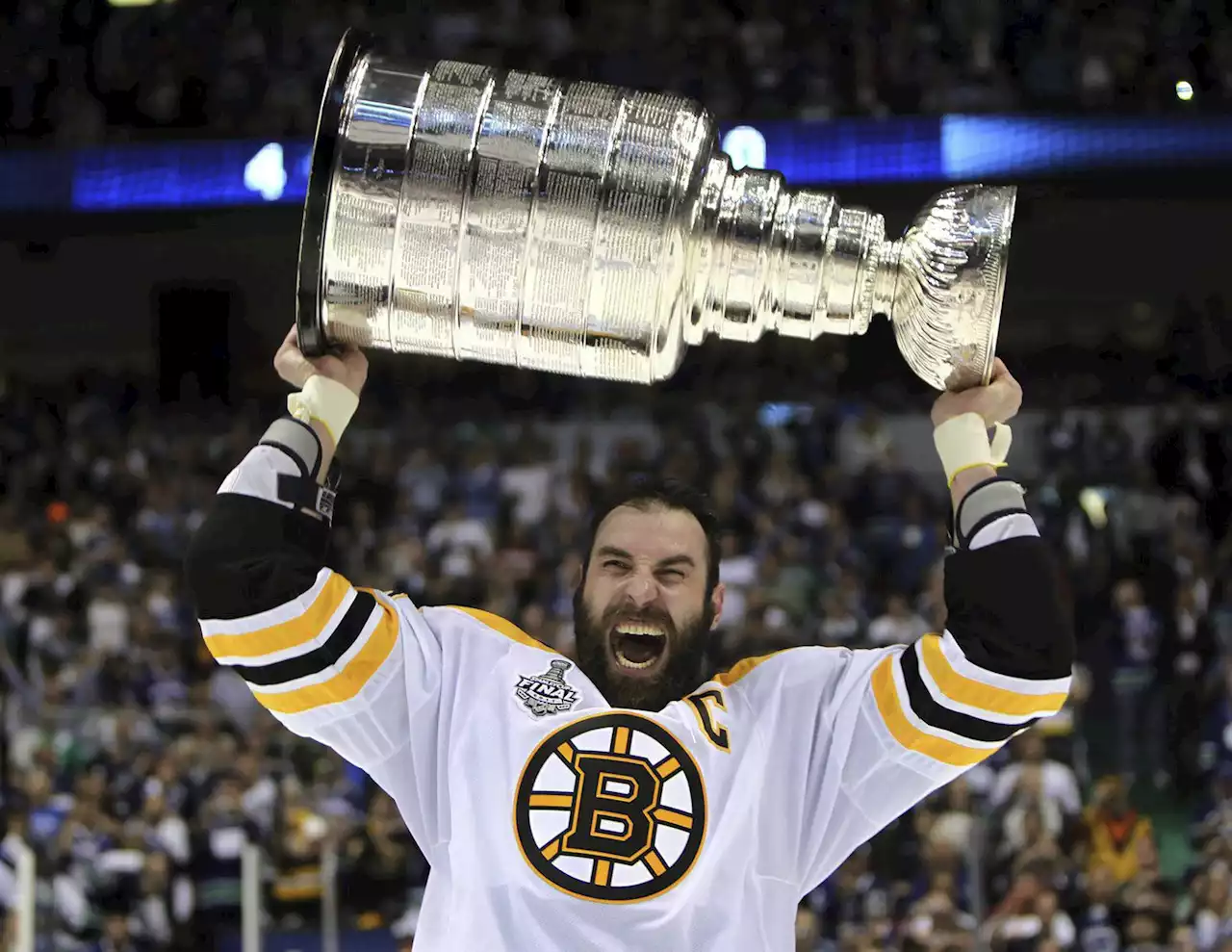 Longtime NHL defenseman Zdeno Chara, 45, retires as Bruin