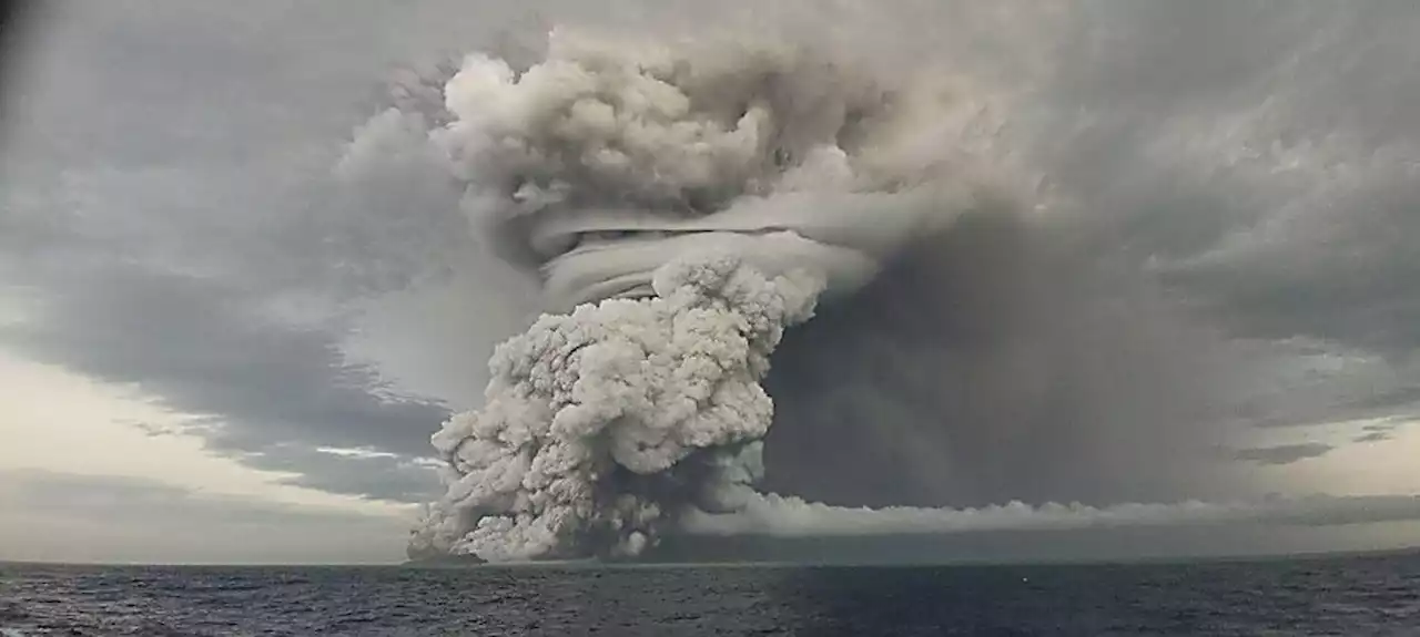 Südpazifik - Vulkan auf Tonga bricht binnen 48 Stunden acht Mal aus