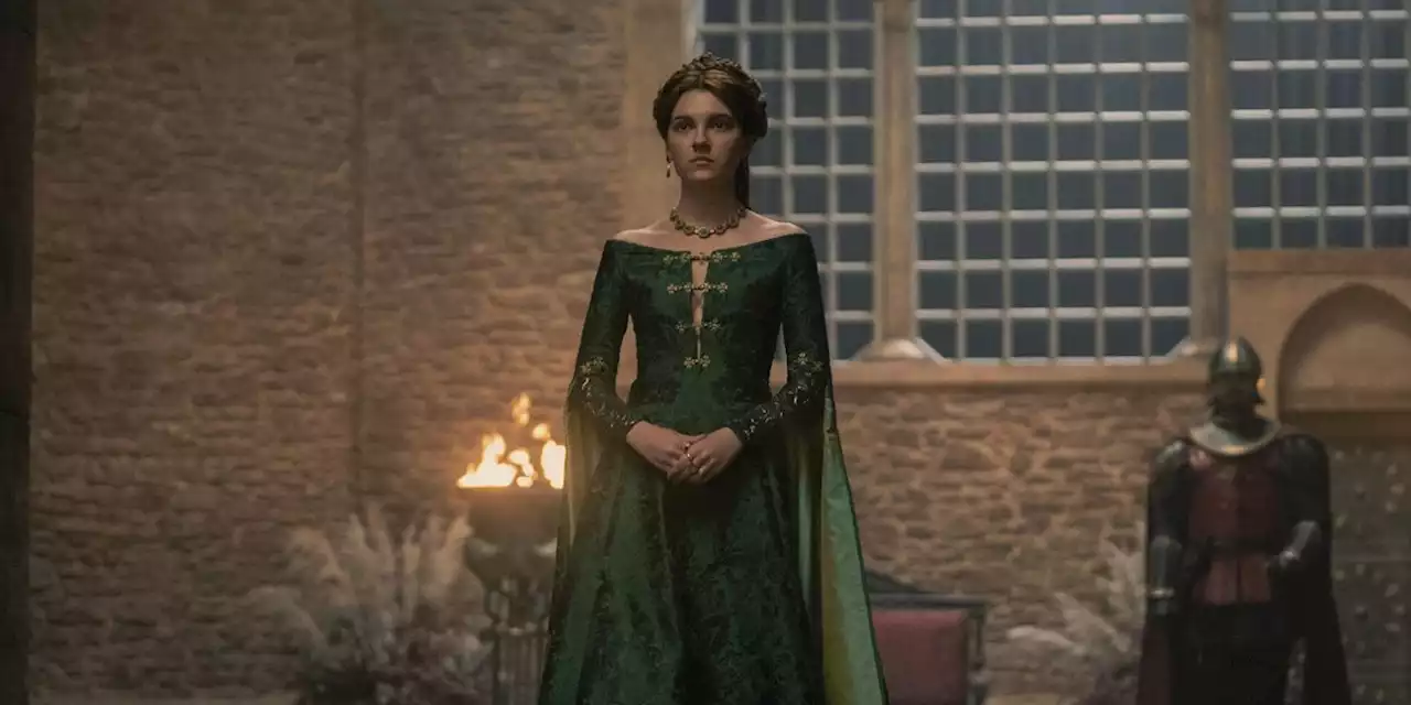 Queen Alicent's Green Dress in 'House of the Dragon' Is a Major Political Statement