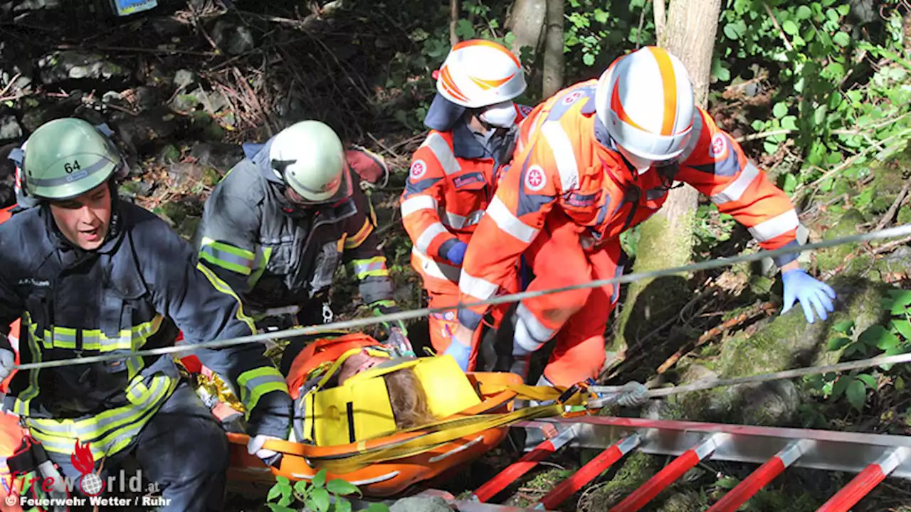 D: Alarmübung in Wetter / Ruhr → Pkw-Unfall mit Personenrettung