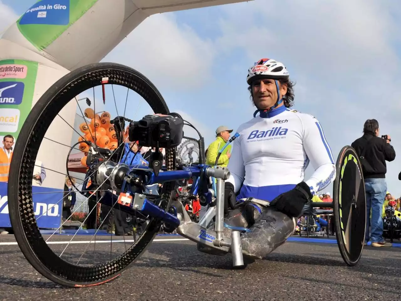 Zanardi torna a casa: quali sono le condizioni dell'ex pilota