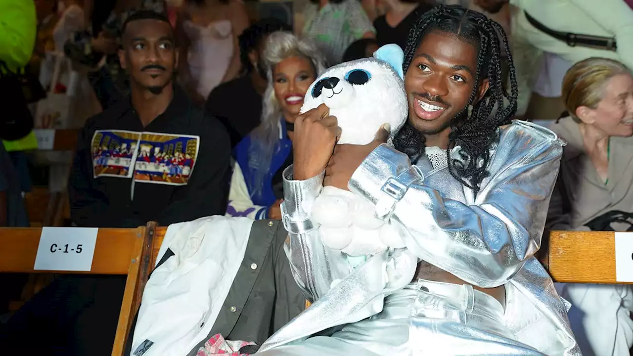 Lil Nas X Had Pizza Delivered to Homophobic Protesters Outside His Show