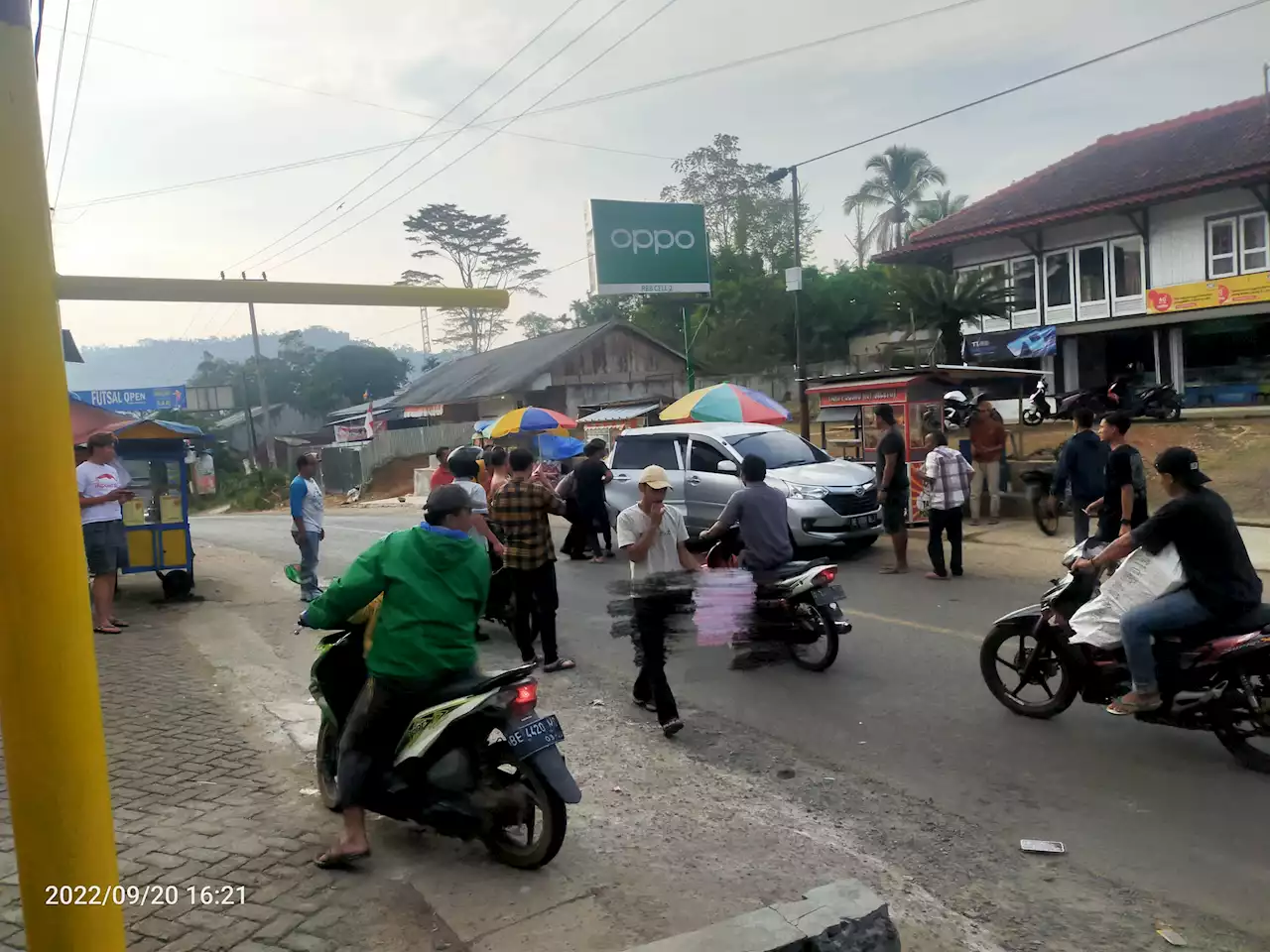 Detik-detik Lakalantas Tragis Seorang Pelajar di Sumber Jaya, Ada Darah di Jilbab Putih