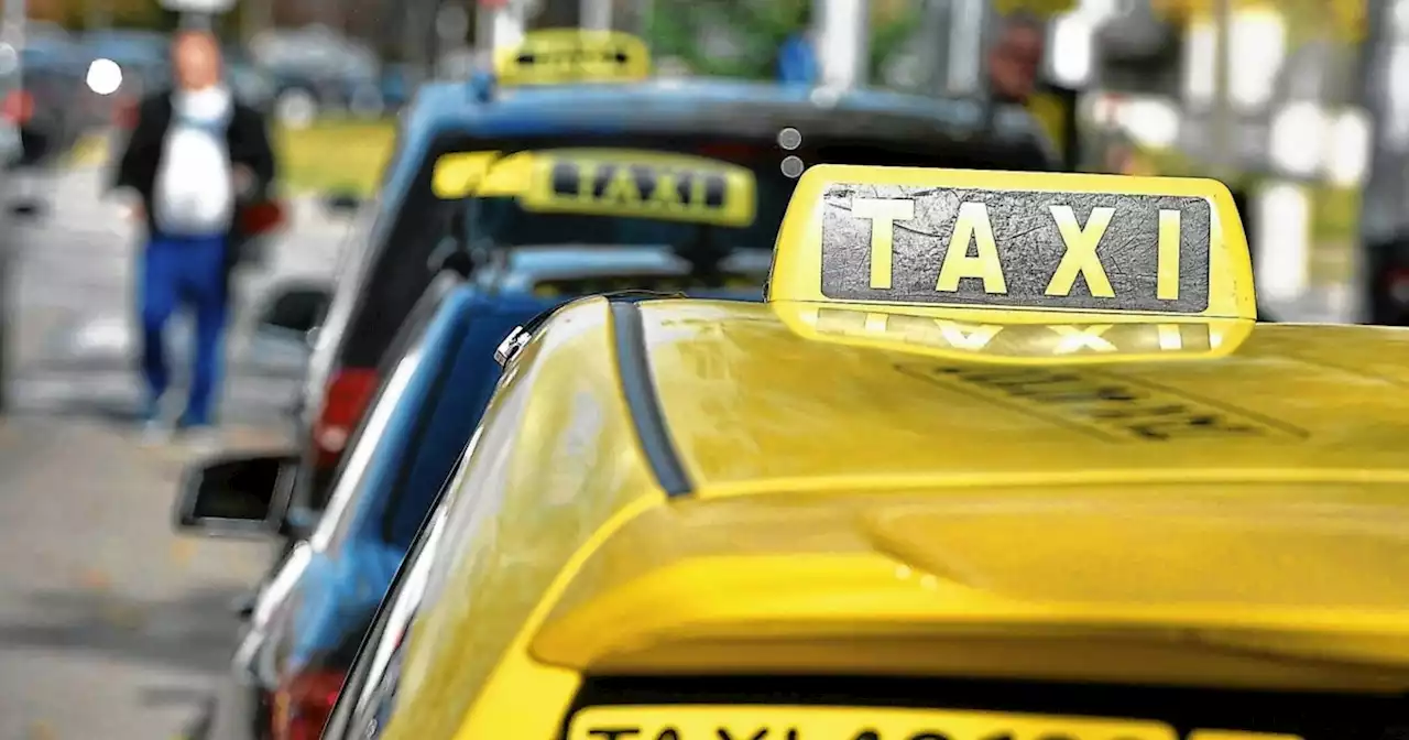Brutaler Taxifahrer als Möchtegern-Callboy