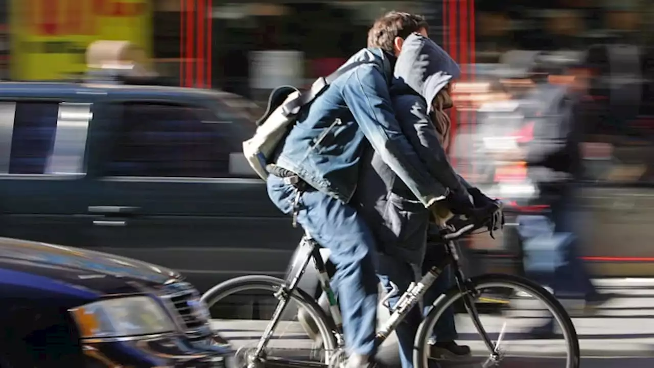 Ford thinks Bluetooth LE can keep pedestrians and cyclists safe from cars | Autoblog