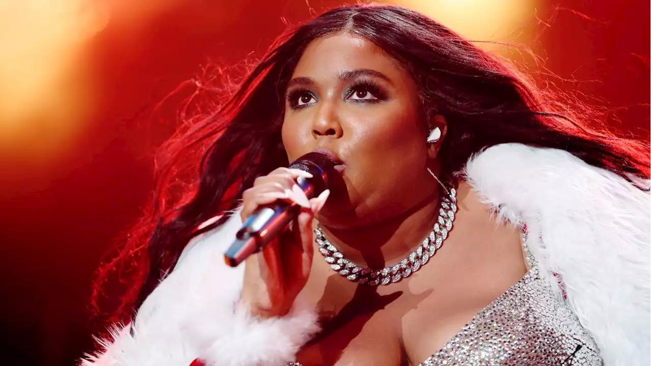 Lizzo says a cold plunge helps her with anxiety