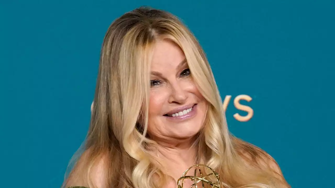 Jennifer Coolidge Says a Spray Tan Sent Her to the ER