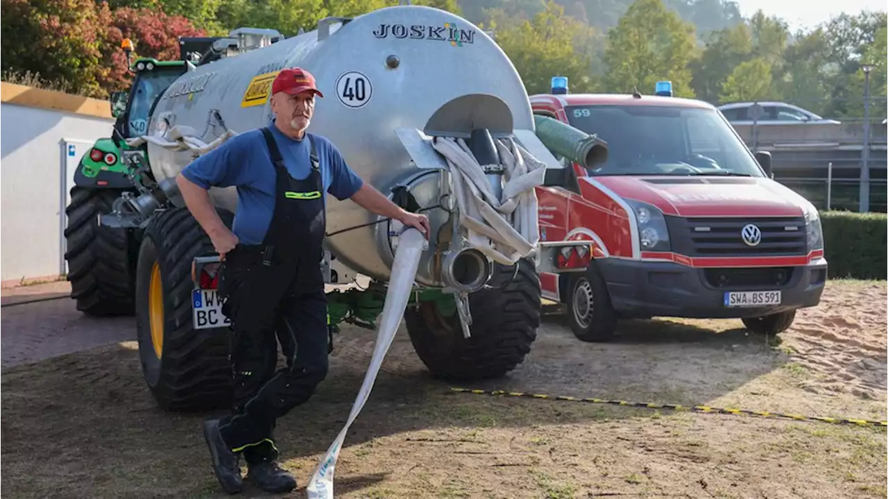 Nach trockenem Sommer: Freibad verschenkt Wasser an Bauern und Gärtner