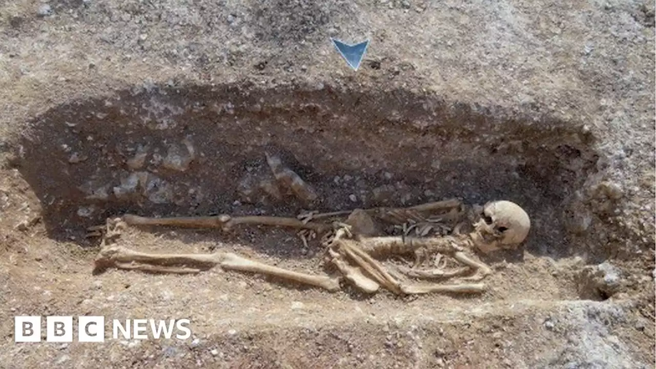 Croydon: Saxon graves discovered under car park