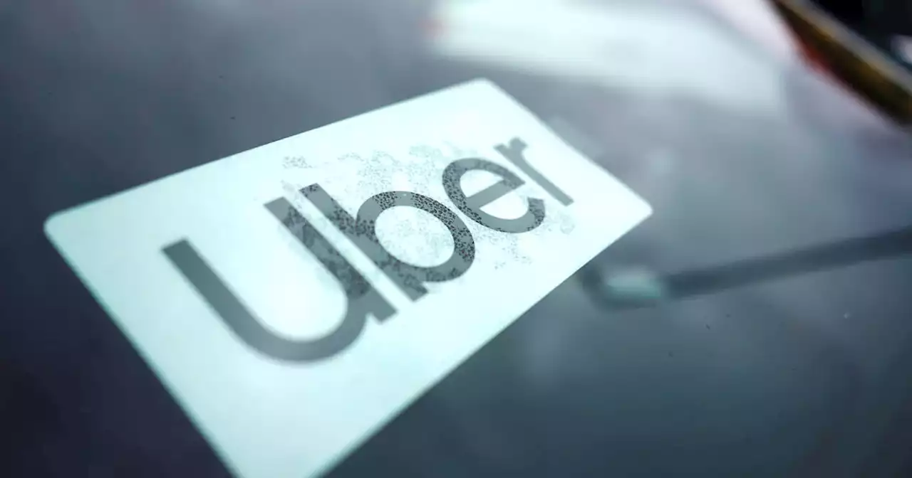 Rideshare drivers rally outside City Hall in fight for better wages, safety conditions