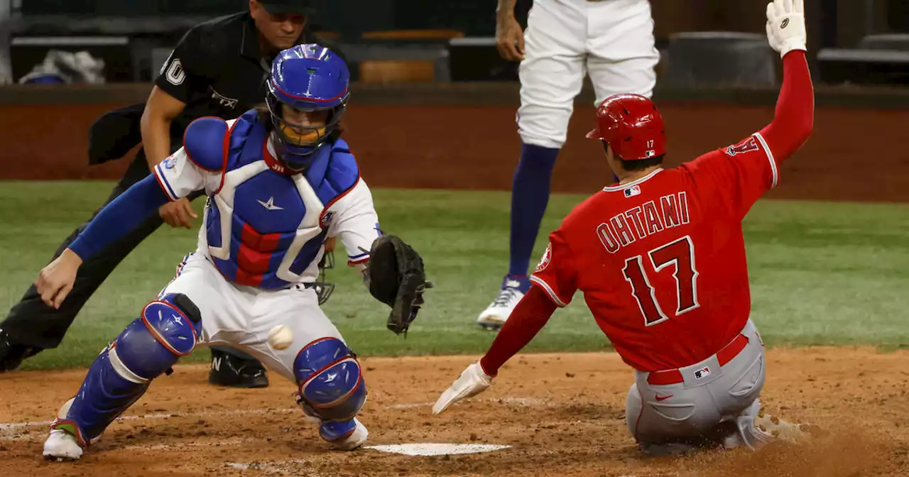 Angels beat Rangers 5-2 despite Texas' triple play