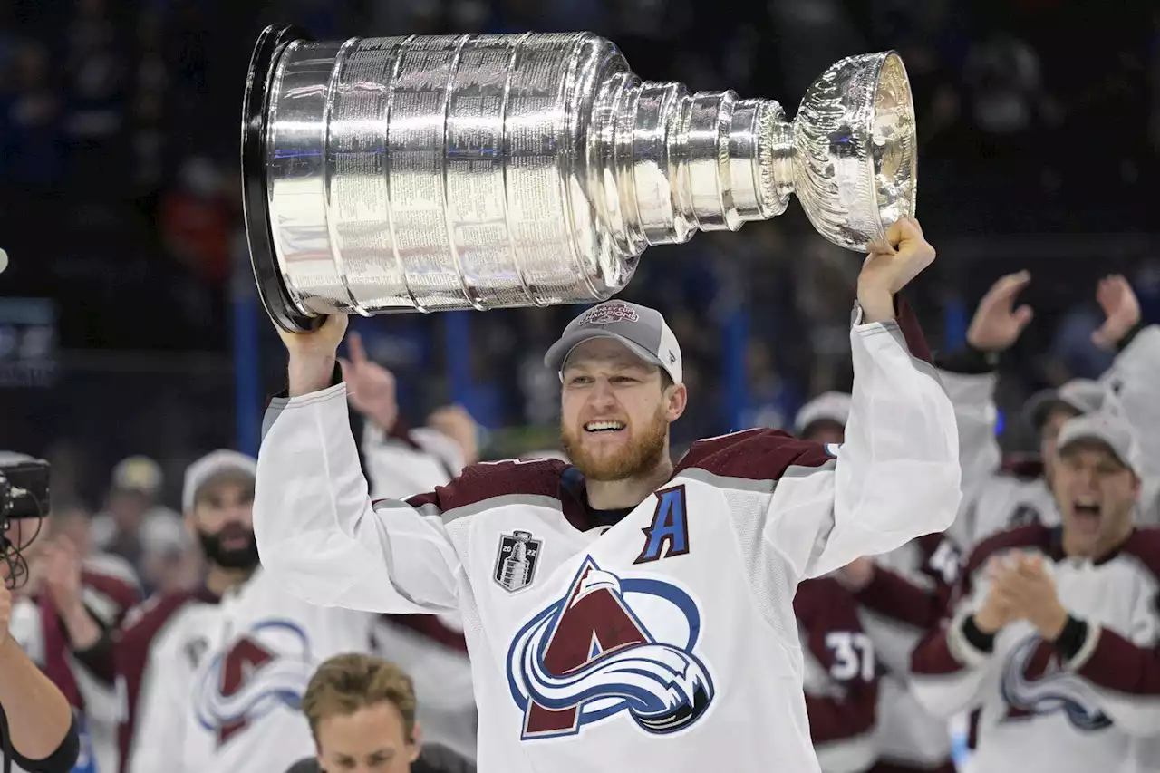 Nathan MacKinnon signs 8-year deal with Colorado, becomes highest paid in NHL