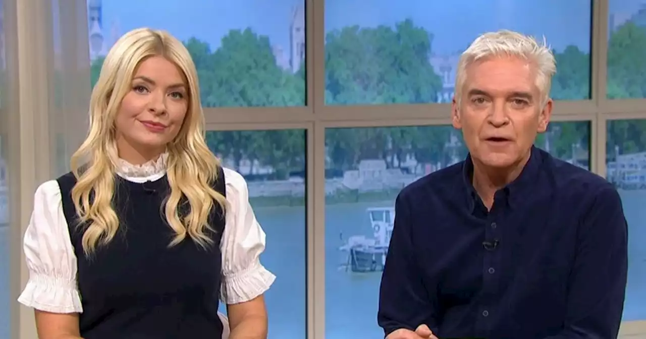 Holly Willoughby 'calls in lawyer' over queue jump and is determined not to quit