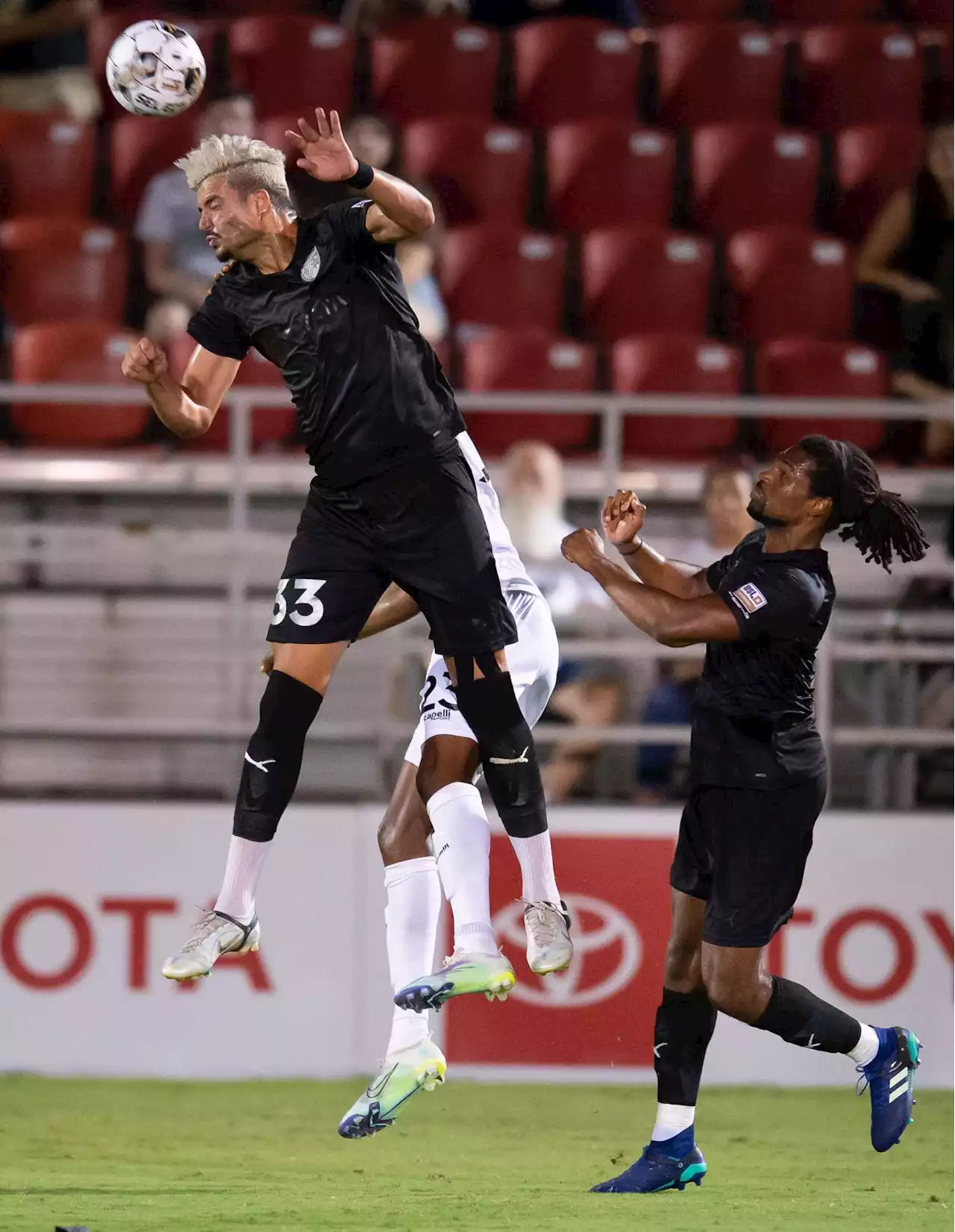 San Antonio FC tightens grip on No. 1 seed with win