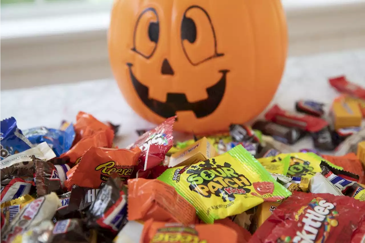 Halloween spending to reach record $10.6B: NRF