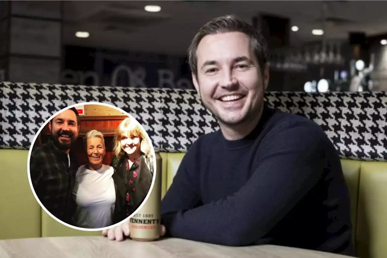 Martin Compston spotted filming new BBC drama in Glasgow pub