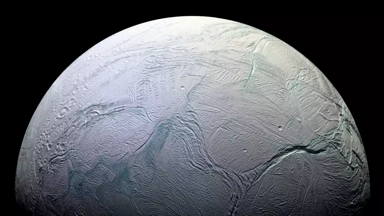 New simulations show that Saturn's moon Enceladus may harbor extraterrestrial life