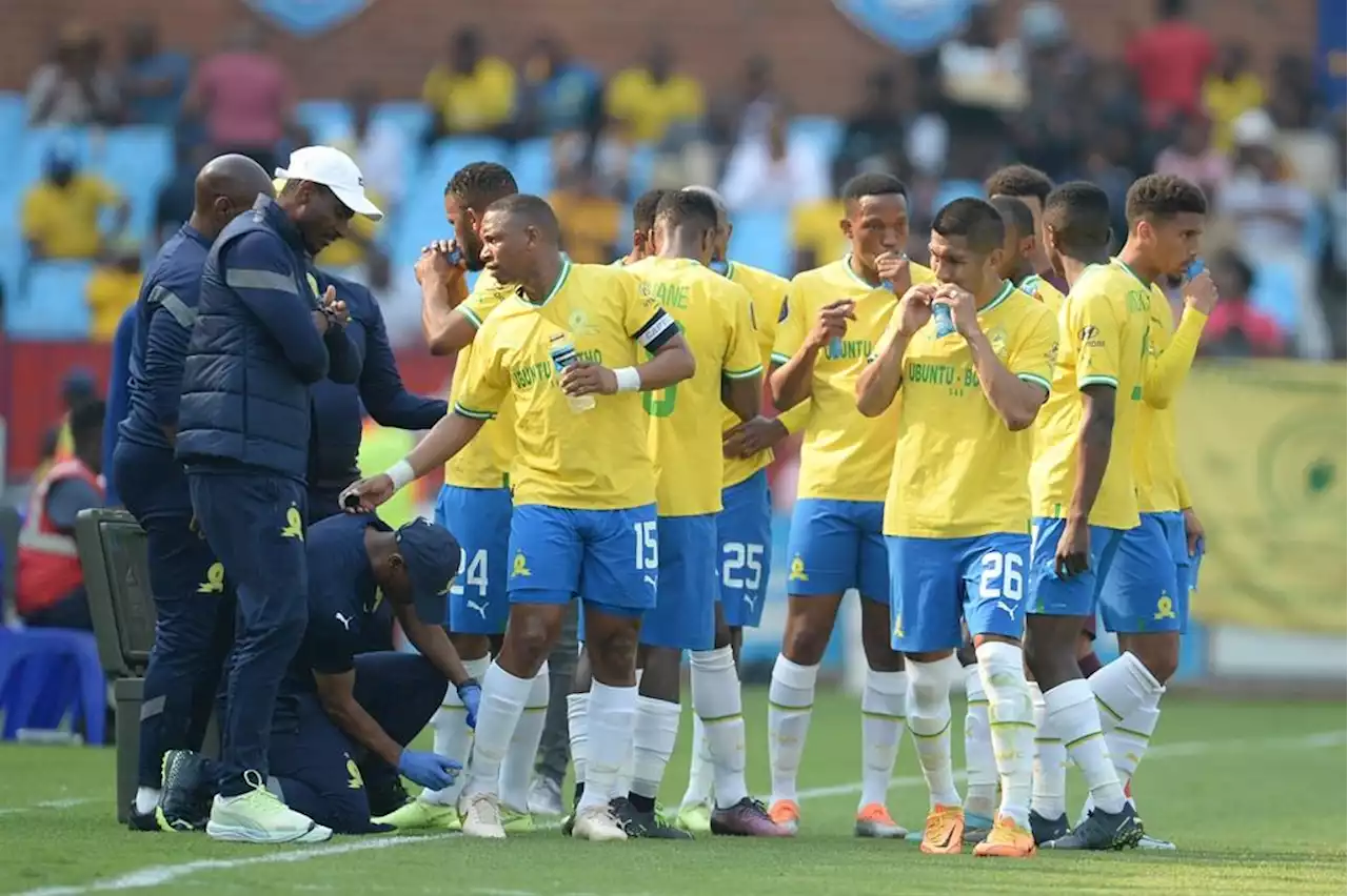 Downs' bloated squad now possess 7 left-back possibilities | Kickoff