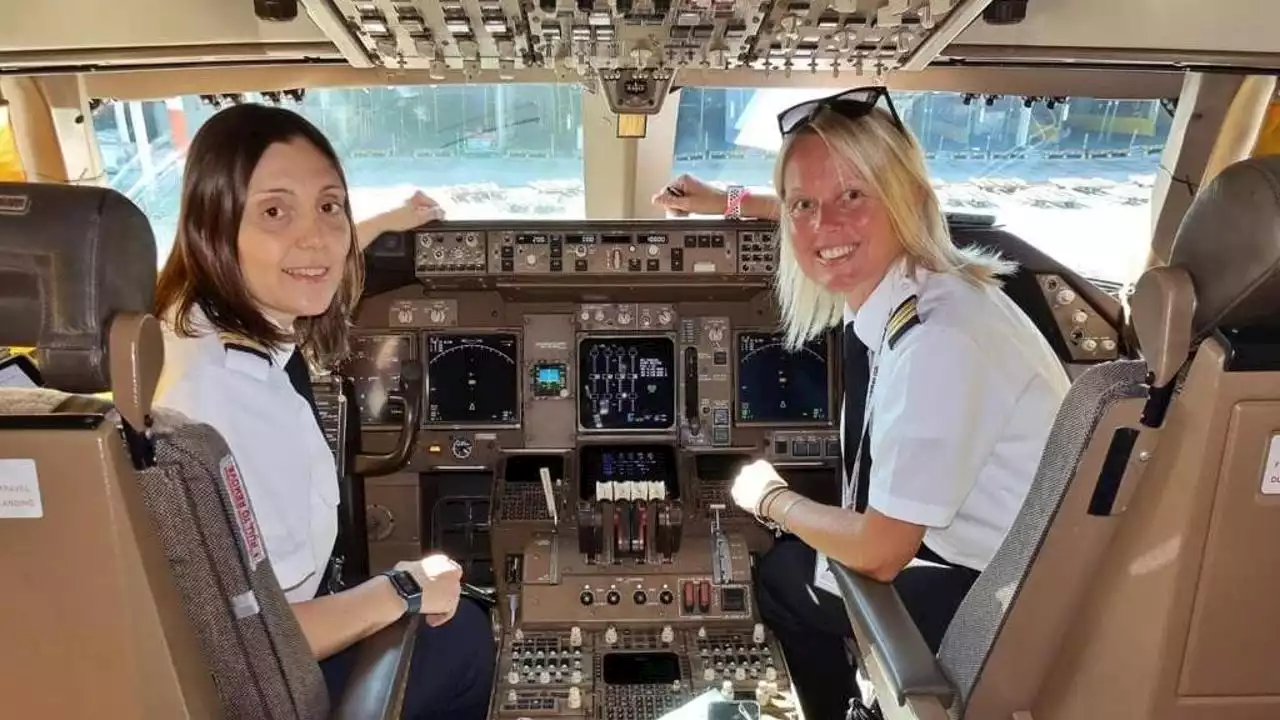 Decolla un boeing 747 con un equipaggio tutto al femminile: è la prima volta nella storia