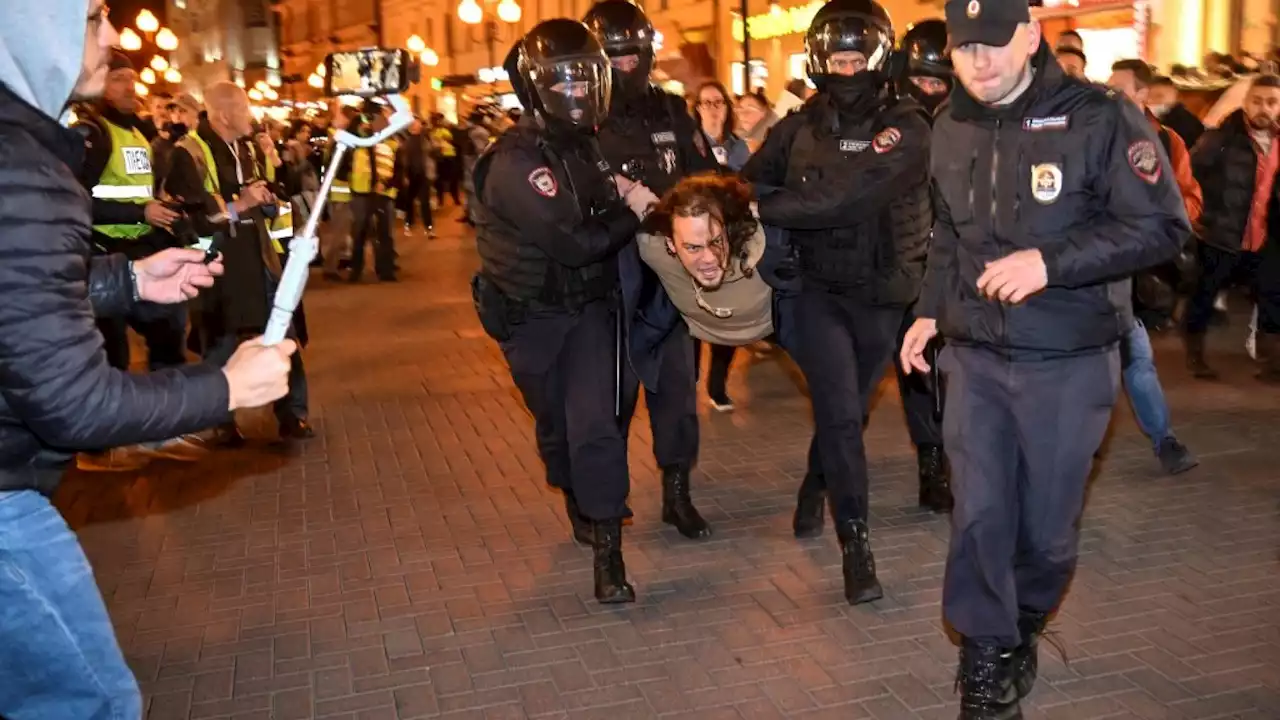 « Non à la guerre ! » Plus de 1000 manifestants contre la mobilisation des réservistes arrêtés en Russie