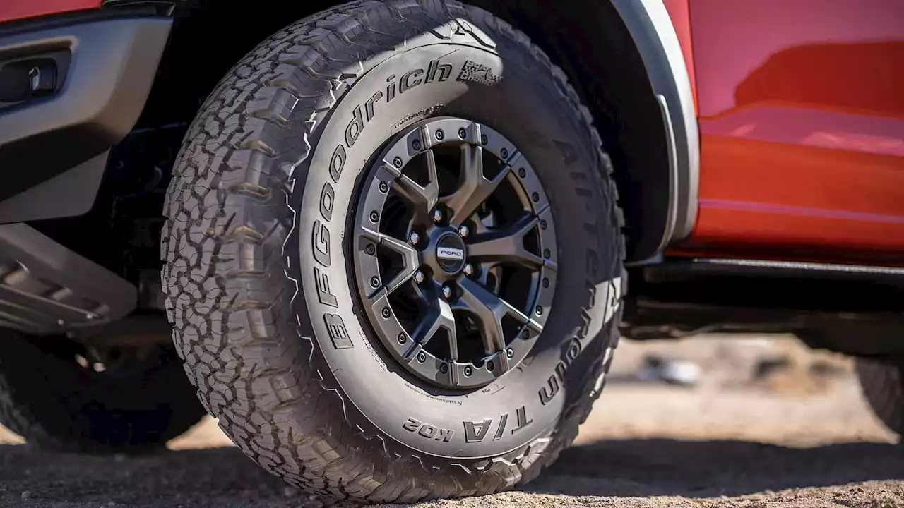 Ford F-150 Raptor 37 Under Recall for Loose Lug Nuts, Potential Wheel Ejections