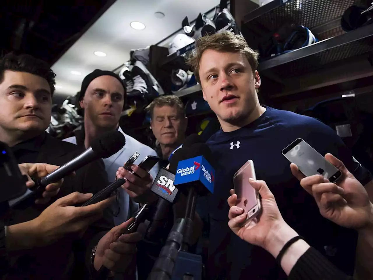 Media set to return to NHL locker rooms for first time since March 2020