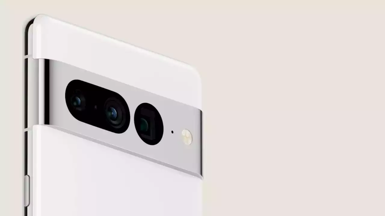 Google gives random Pixel fans a sneak peek of the Pixel 7 Pro (VIDEO)