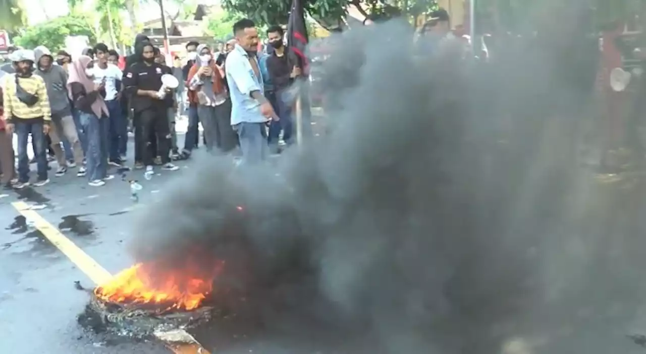 Buntut Jenazah Ditandu 5 Km, Warga Desak Kepala Puskesmas Campalagian Dicopot