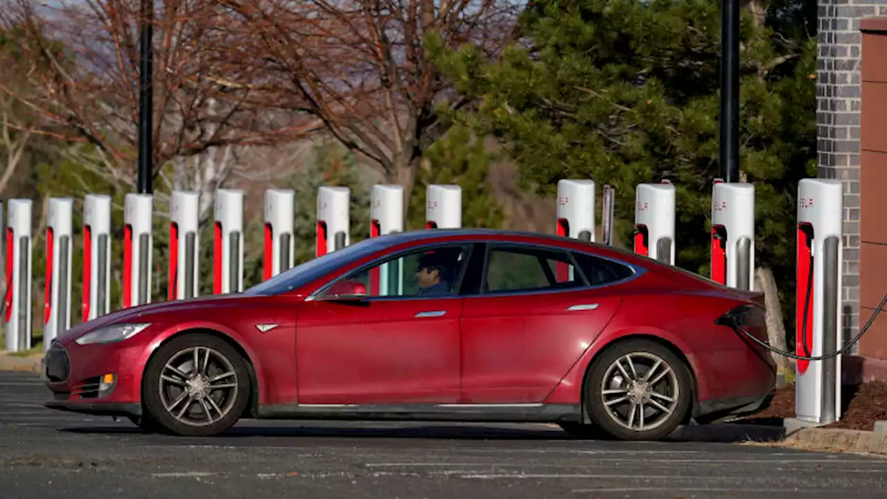 Tesla is crushing the competition on electric-car charger costs | Autoblog